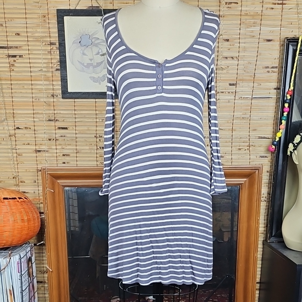 Heart Hips Long Sleeve Striped Dress in Gray and White